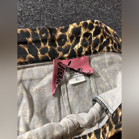 Vixen by Michelline Pitt Leopard Cigarette Pants - Picture 3 of 5